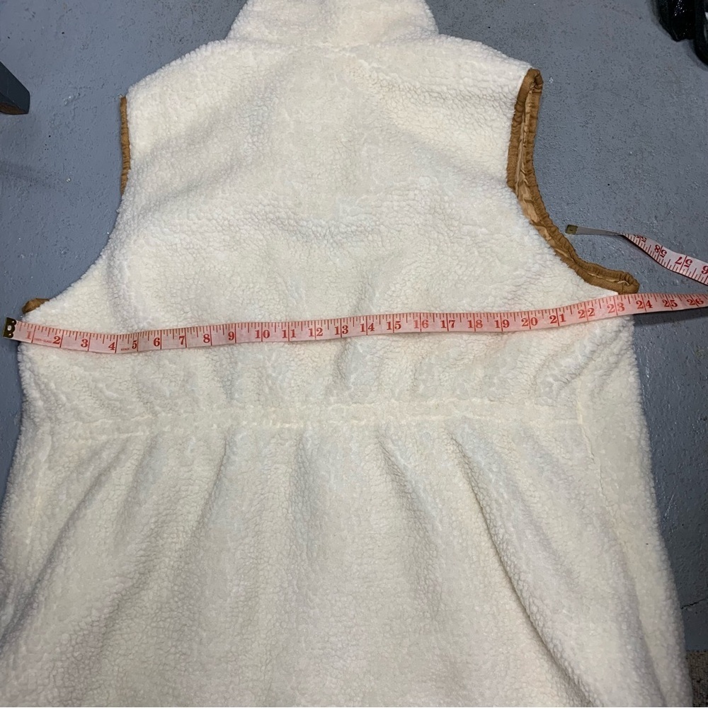 Fleece Vest Jacket Sz XL Full Zip Cream Sherpa Style Outdoor Layer Minimalist - Picture 8 of 11